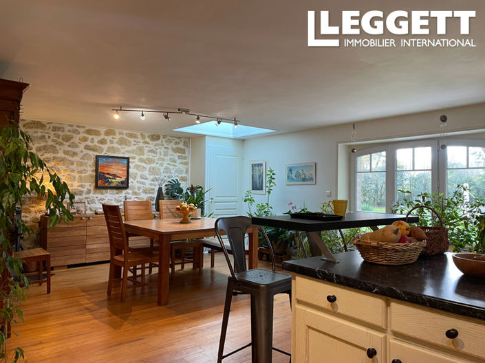 Image No.9-3 Bed House for sale