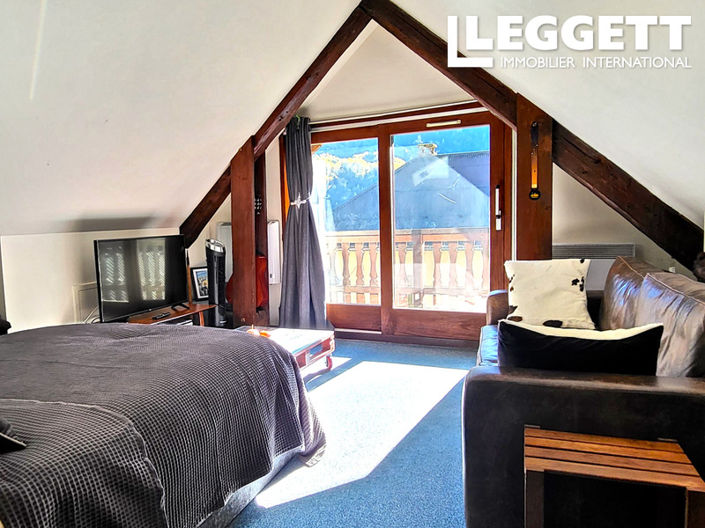 Image No.7-3 Bed House for sale