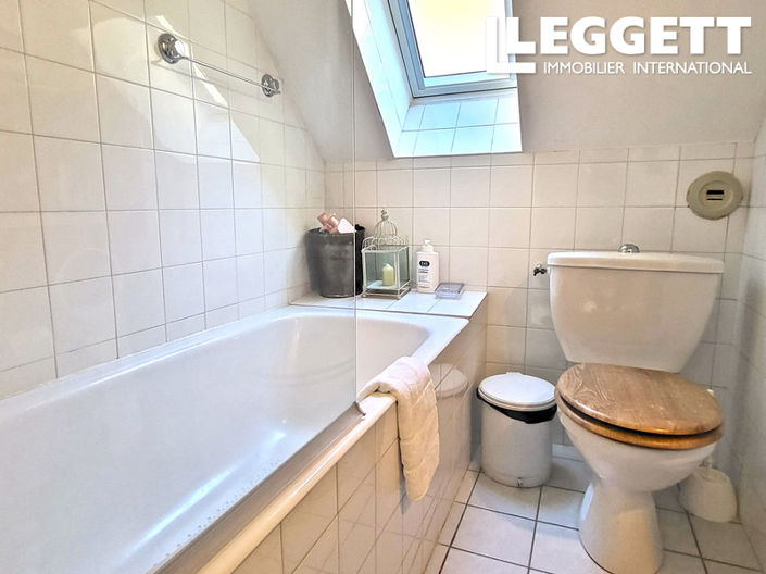 Image No.9-3 Bed House for sale