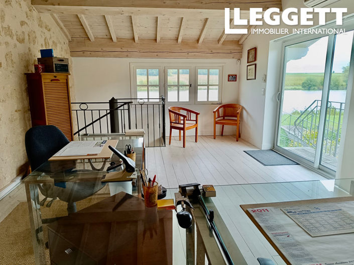 Image No.8-7 Bed House for sale