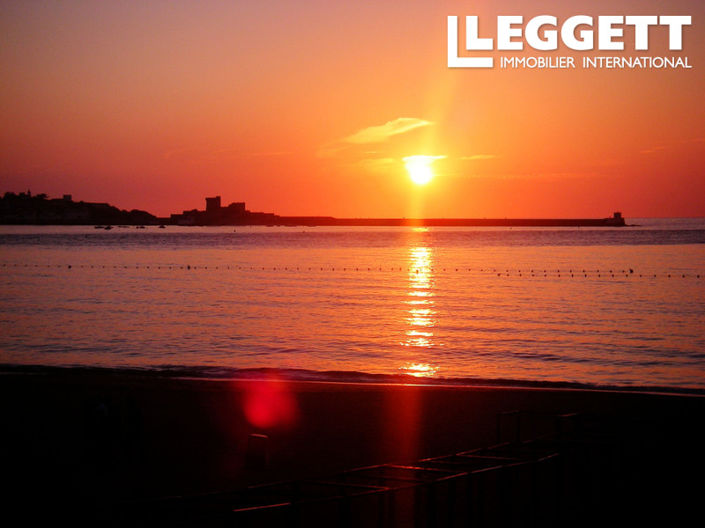 Image No.10-2 Bed Apartment for sale