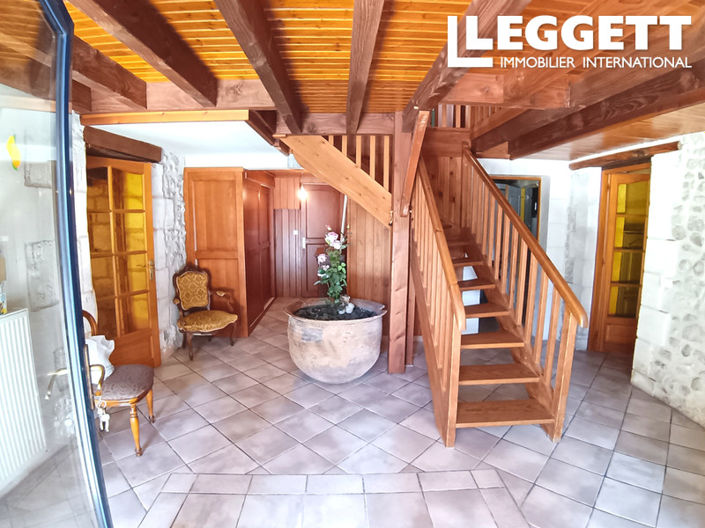 Image No.2-4 Bed House for sale