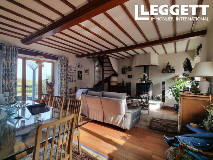 Image No.7-7 Bed House for sale