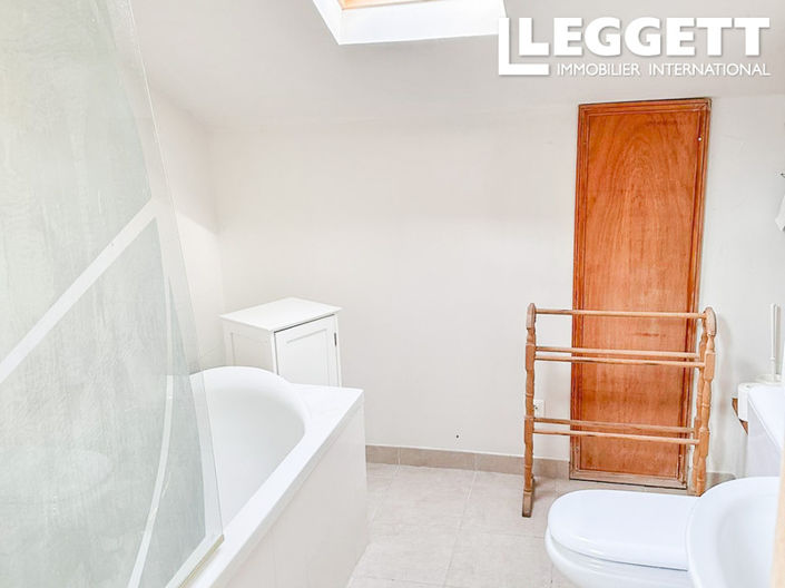 Image No.9-3 Bed House for sale