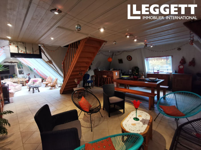 Image No.5-10 Bed House for sale