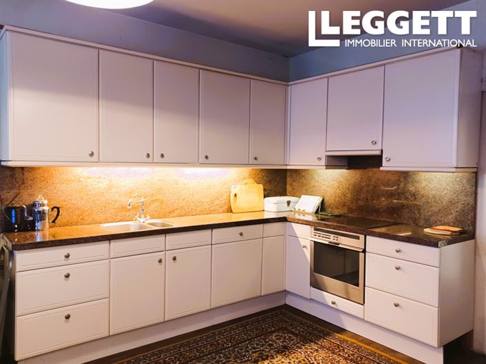 Image No.6-5 Bed House for sale