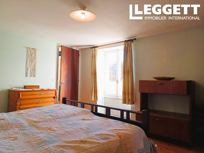 Image No.7-5 Bed House for sale