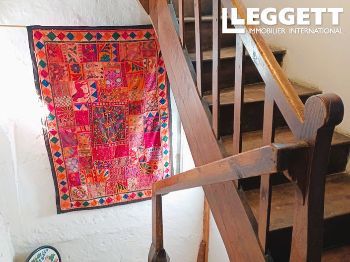 Image No.9-5 Bed House for sale