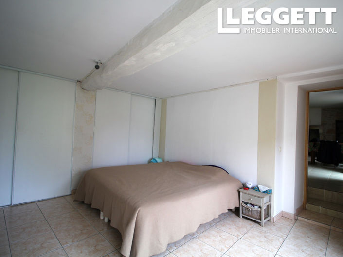 Image No.6-4 Bed House for sale