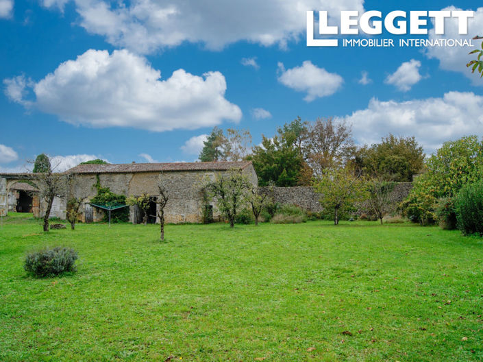 Image No.3-Maison de 4 chambres à vendre à Deux-Sevres