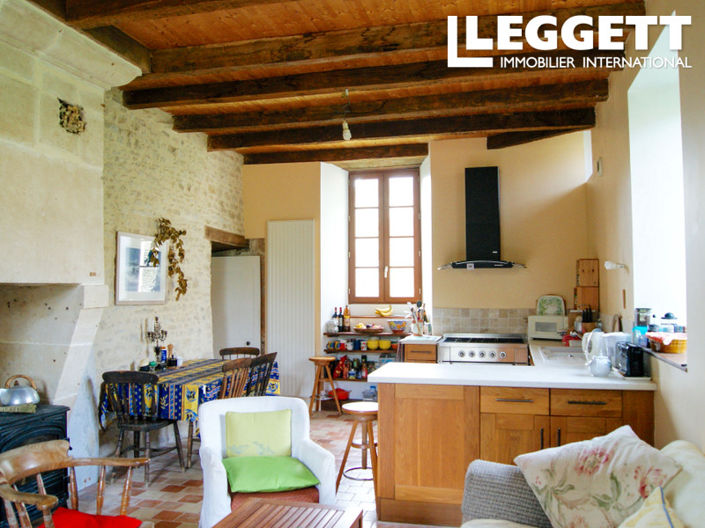 Image No.4-Maison de 4 chambres à vendre à Deux-Sevres