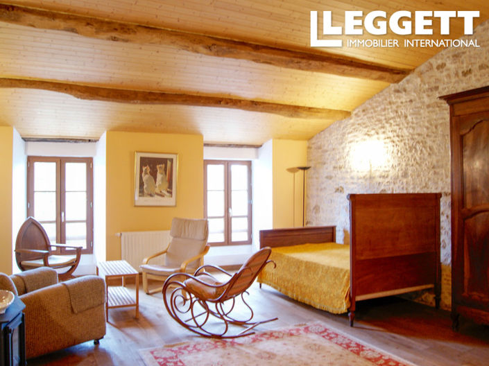 Image No.5-Maison de 4 chambres à vendre à Deux-Sevres