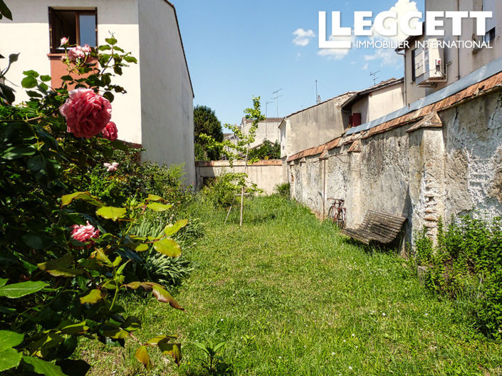 Image No.10-6 Bed House for sale