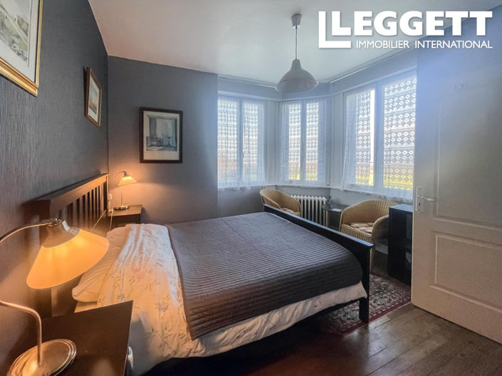 Image No.5-7 Bed House for sale