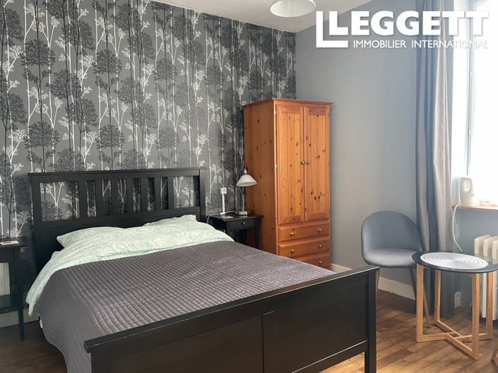 Image No.8-7 Bed House for sale