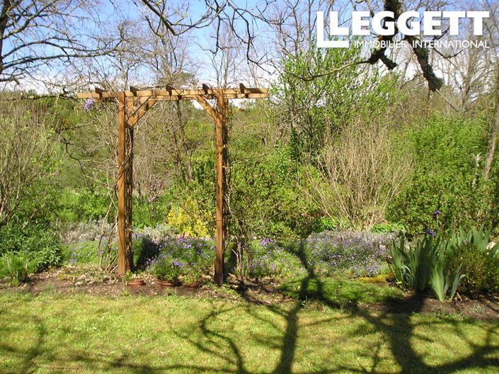 Image No.8-1 Bed House for sale