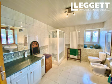 ahr0chm6ly9jzg4uagvzdglhlmltbw8vaw1hz2uvvevom