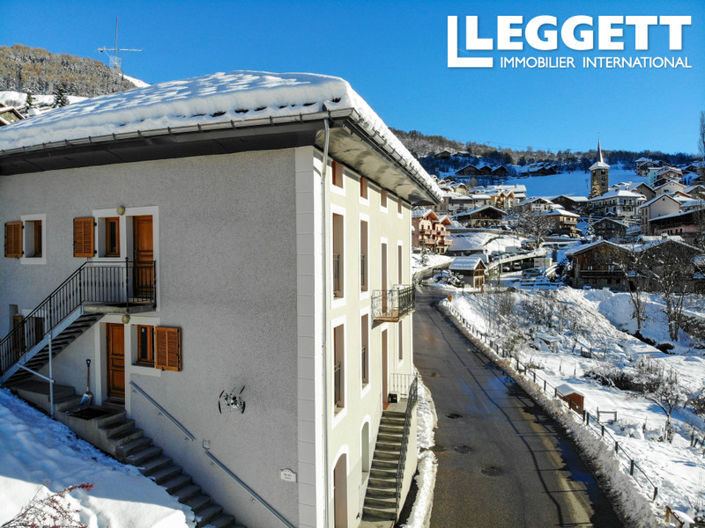 Image No.10-11 Bed House for sale