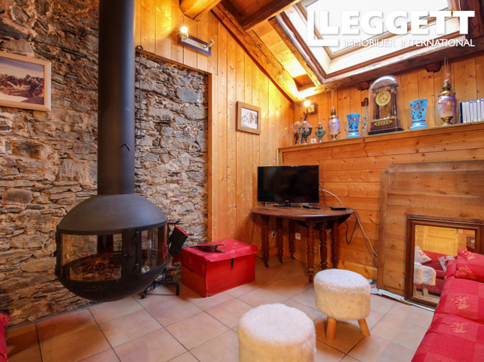 Image No.5-11 Bed House for sale