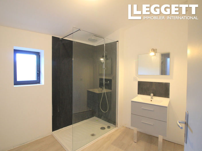 Image No.6-3 Bed House for sale