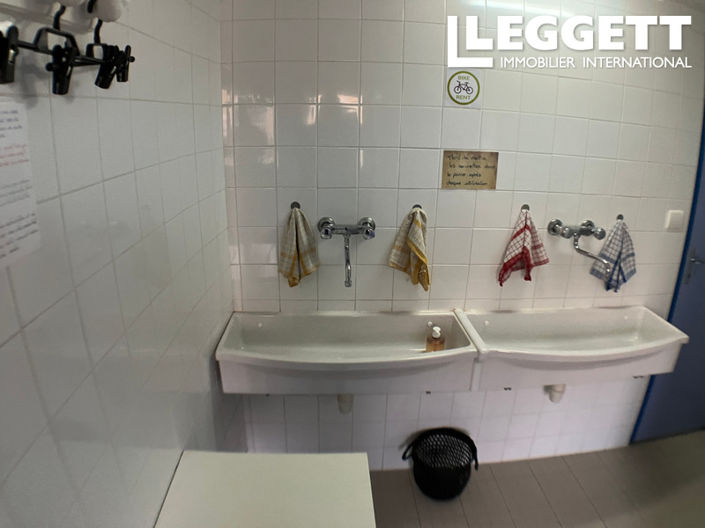 Image No.10-3 Bed Land for sale