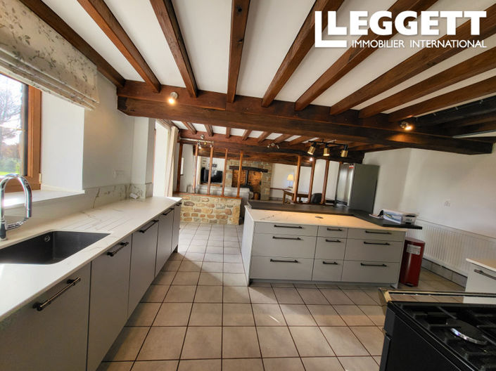 Image No.6-4 Bed House for sale