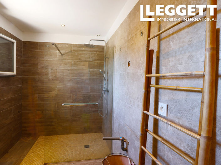 Image No.9-3 Bed House for sale