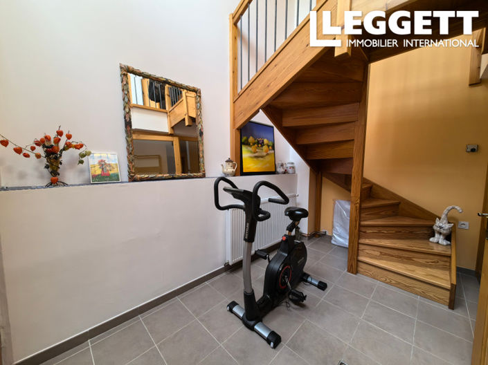 Image No.10-2 Bed House for sale