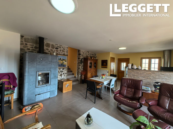 Image No.4-2 Bed House for sale