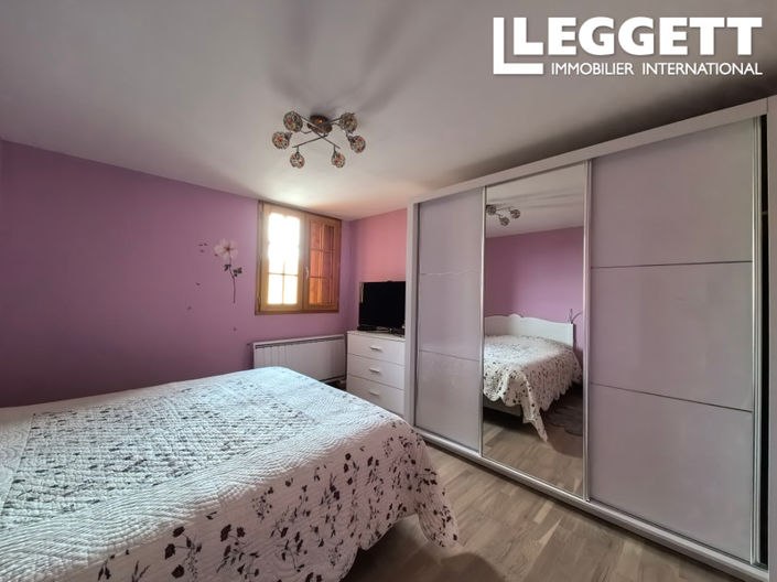 Image No.6-2 Bed House for sale