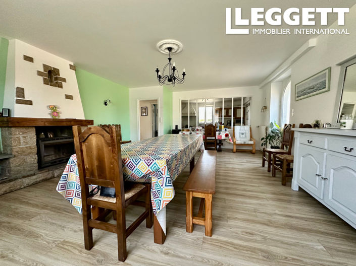Image No.4-10 Bed House for sale