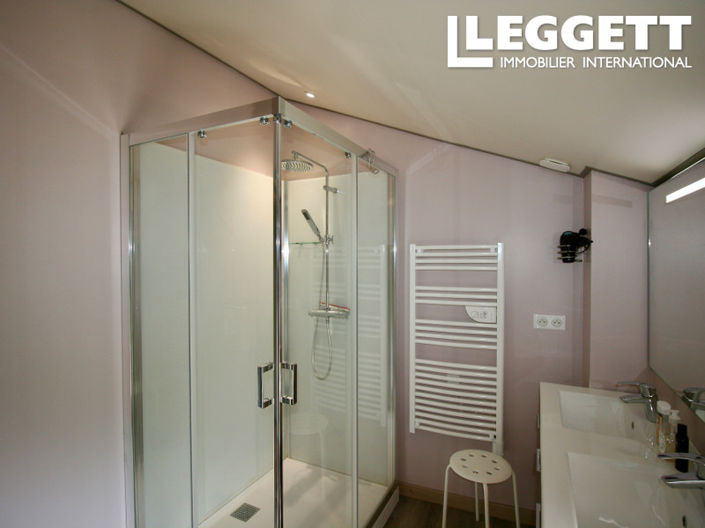 Image No.9-4 Bed House for sale