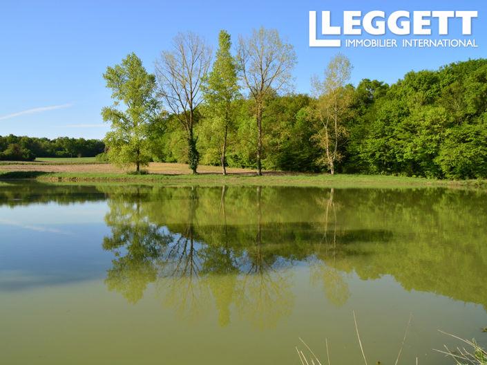 Image No.5-Maison de 6 chambres à vendre à Charente