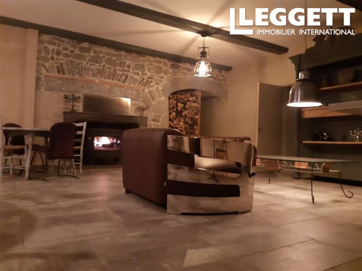 Image No.9-8 Bed House for sale