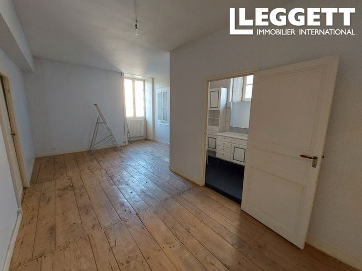 Image No.10-4 Bed House for sale