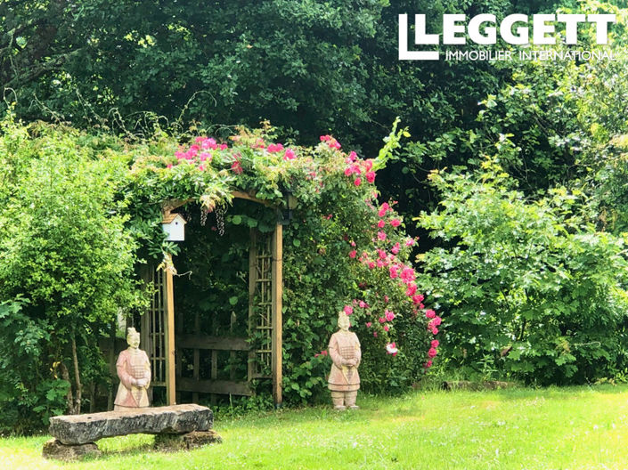 Image No.2-5 Bed House for sale