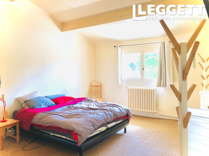 Image No.6-5 Bed House for sale