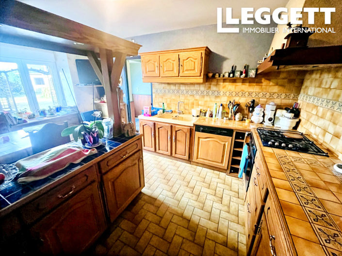 Image No.8-2 Bed House for sale
