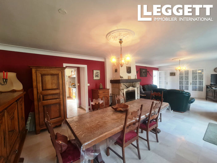 Image No.6-4 Bed House for sale