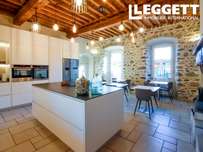 Image No.5-9 Bed House for sale