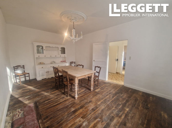 Image No.8-4 Bed House for sale