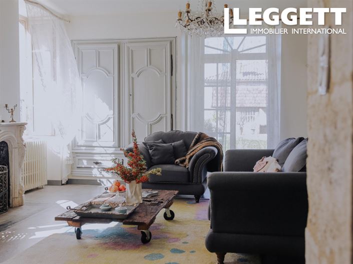 Image No.7-8 Bed House for sale