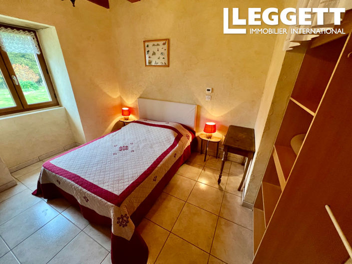 Image No.9-4 Bed House for sale