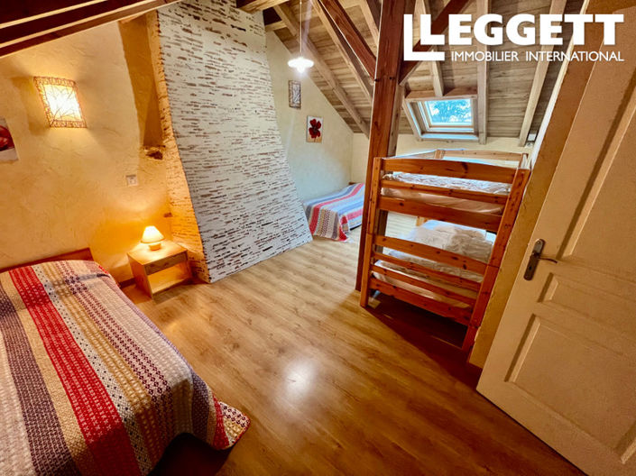 Image No.9-4 Bed House for sale