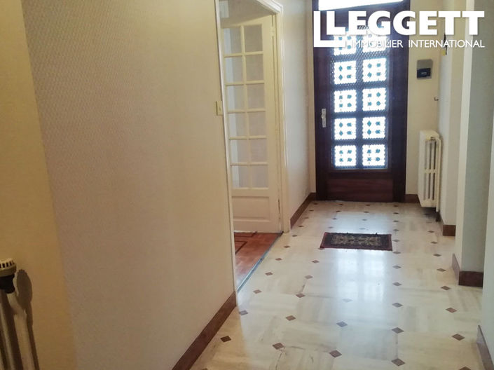 Image No.7-5 Bed House for sale