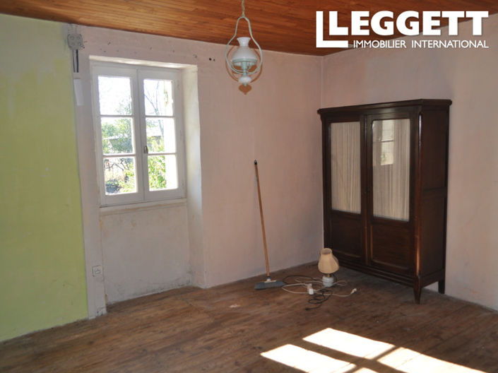 Image No.7-2 Bed House for sale