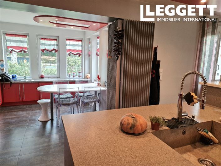 Image No.5-4 Bed House for sale