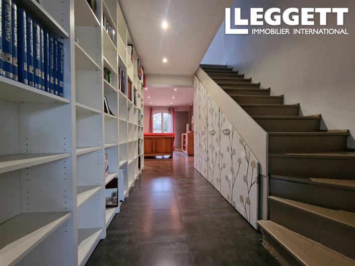 Image No.6-4 Bed House for sale