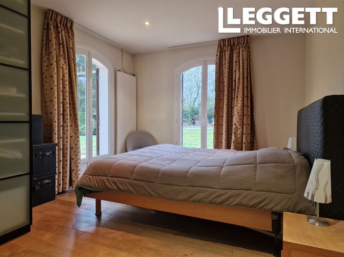 Image No.8-4 Bed House for sale