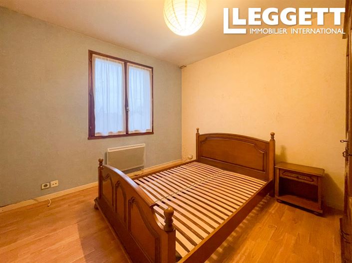 Image No.5-5 Bed House for sale